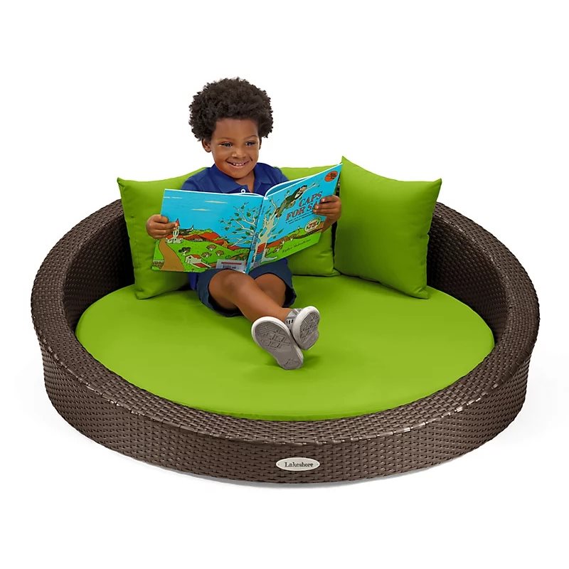 Chaise longue confortable en plein air