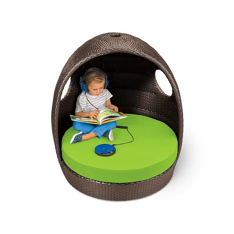 Outdoor Privacy Nook